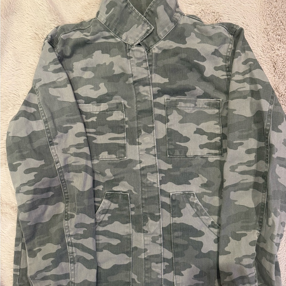 Universal Thread Camouflage Jean Jacket